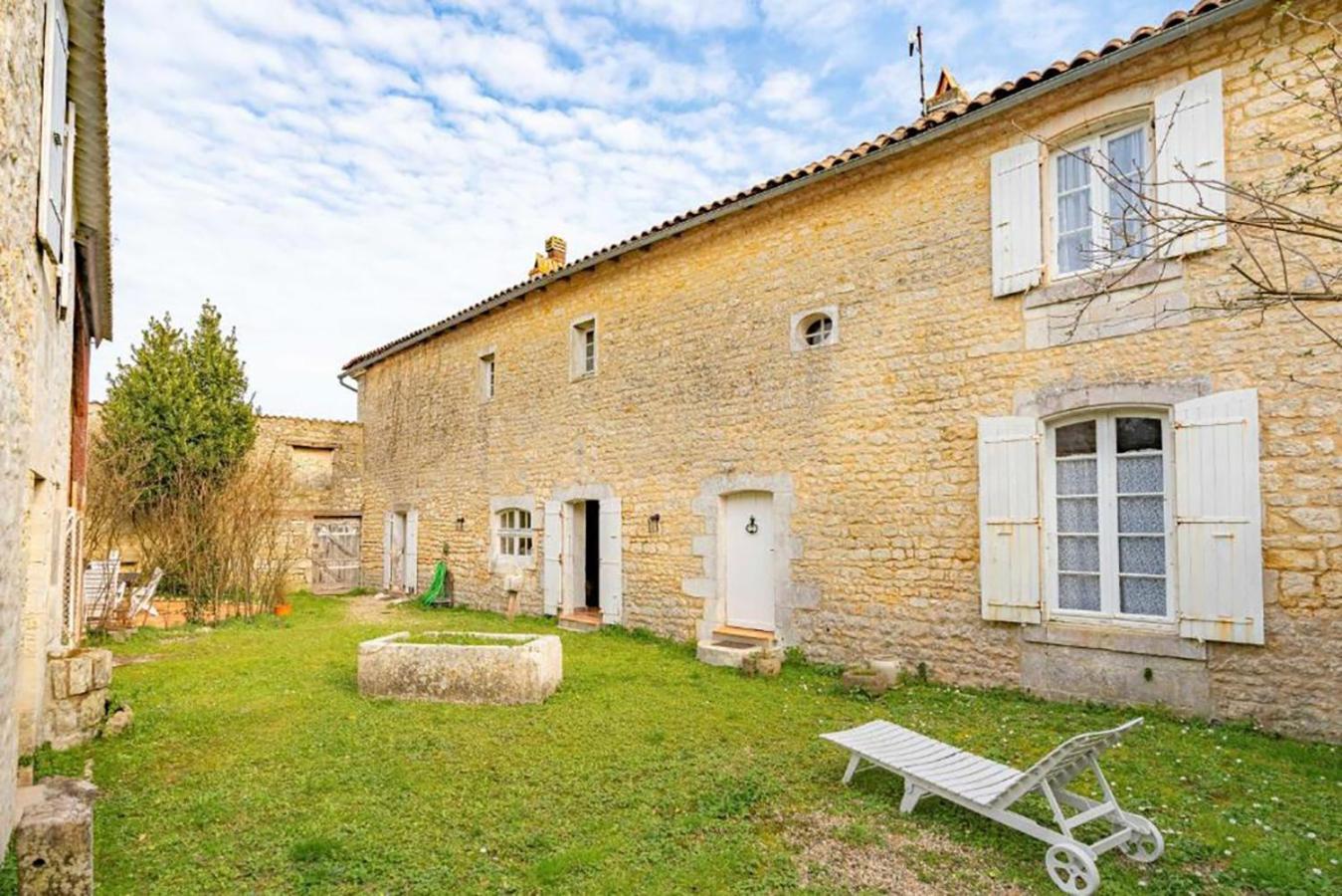 Privatunterkunft Et Table D'hotes Maison Garesche