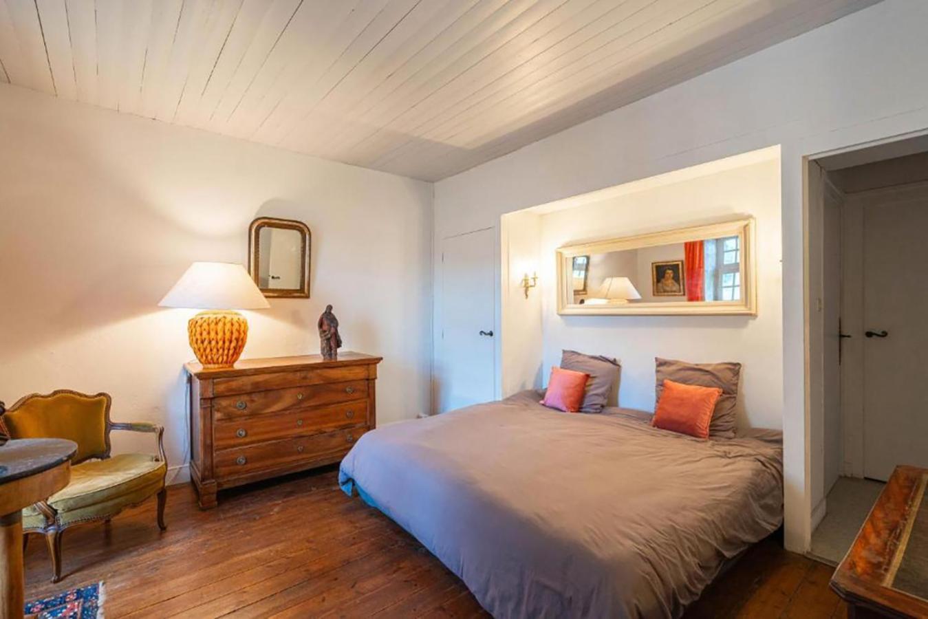 Et Table D'hotes Maison Garesche Privatunterkunft