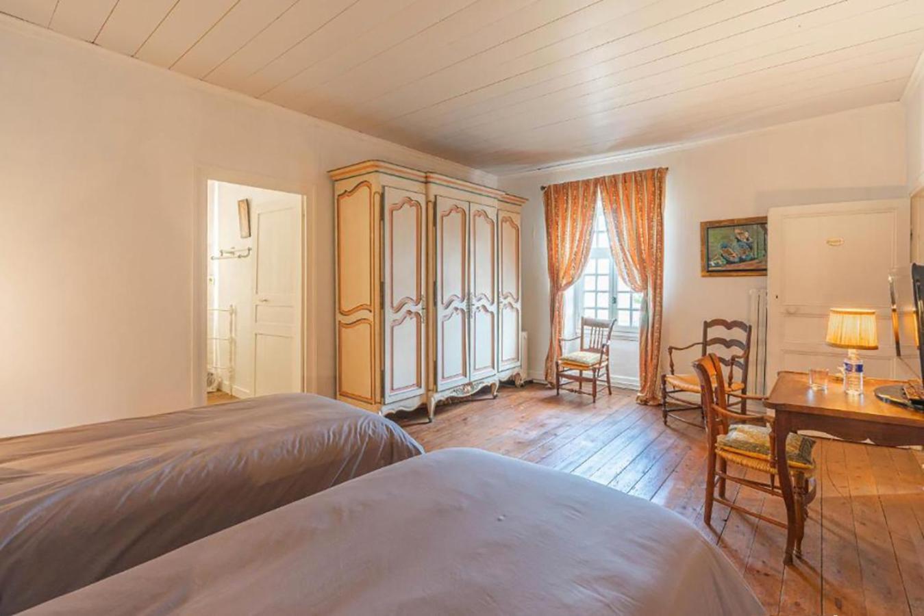 Et Table D'hotes Maison Garesche